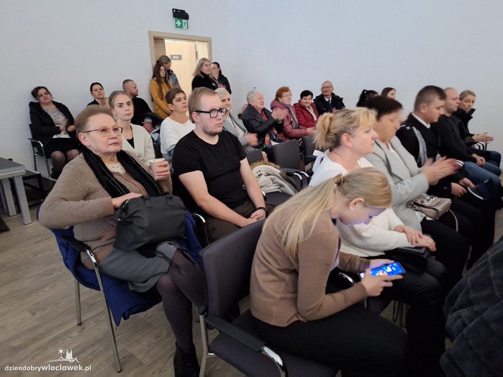 Obchody 11 Listopada w Smólniku