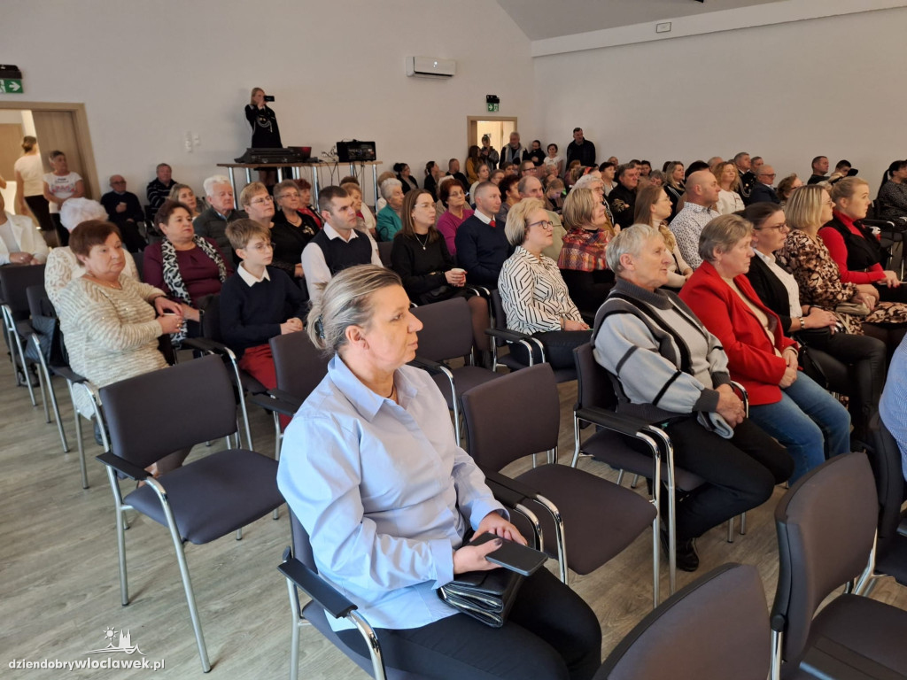 Obchody 11 Listopada w Smólniku