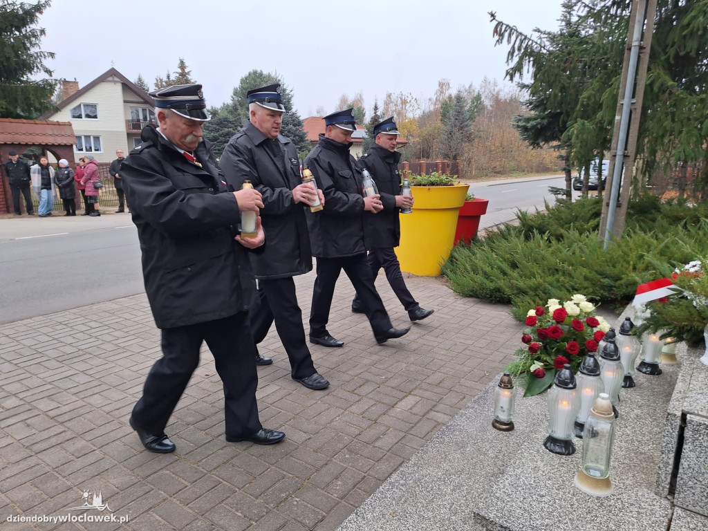 Obchody 11 Listopada w Smólniku