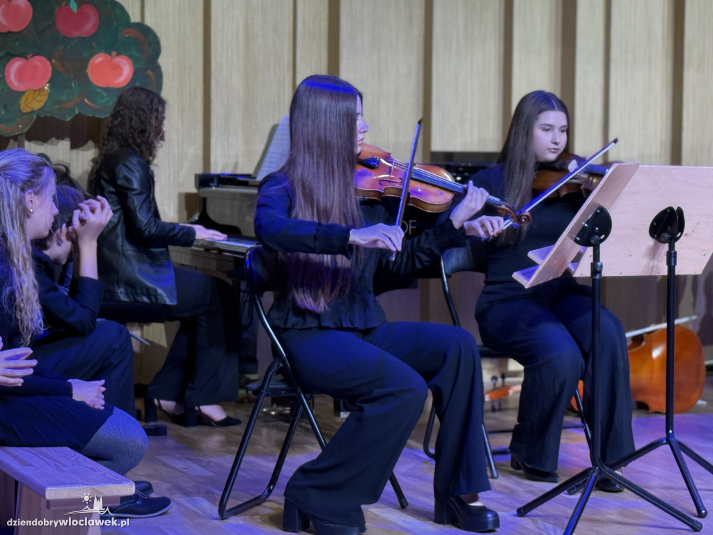 Koncert w Szkole Muzycznej - Muzyczna Podróż