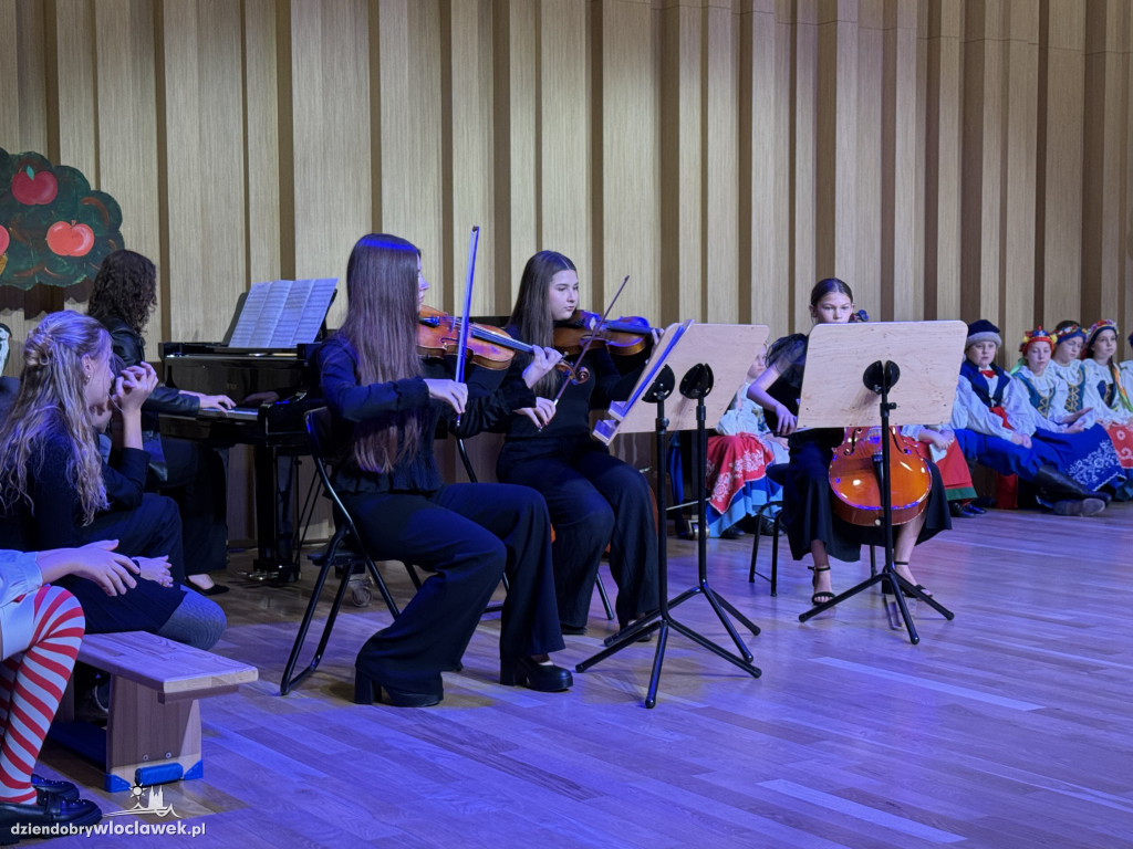 Koncert w Szkole Muzycznej - Muzyczna Podróż