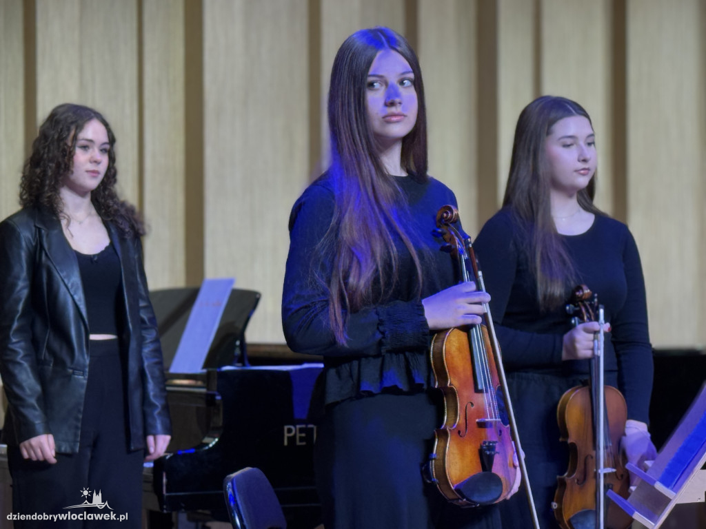 Koncert w Szkole Muzycznej - Muzyczna Podróż