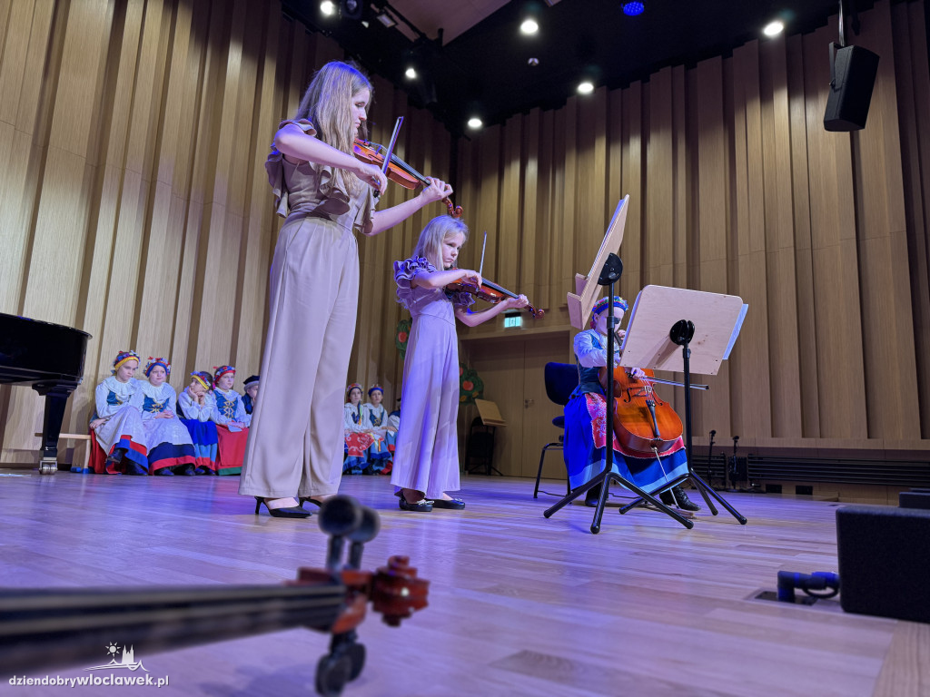 Koncert w Szkole Muzycznej - Muzyczna Podróż