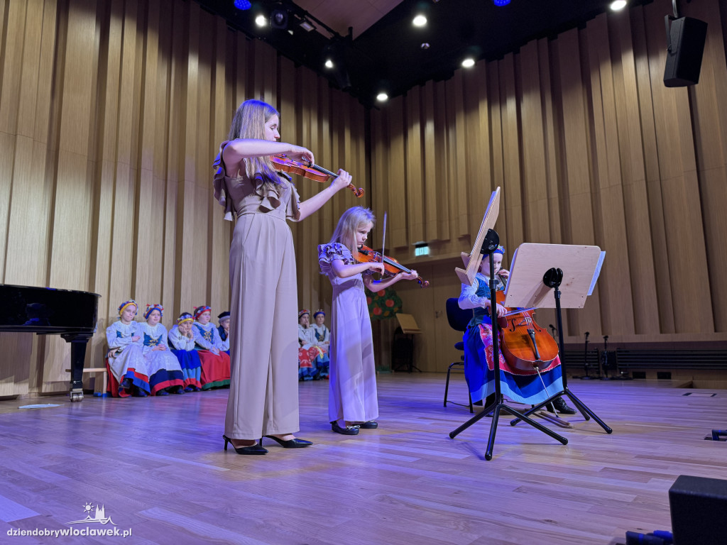 Koncert w Szkole Muzycznej - Muzyczna Podróż