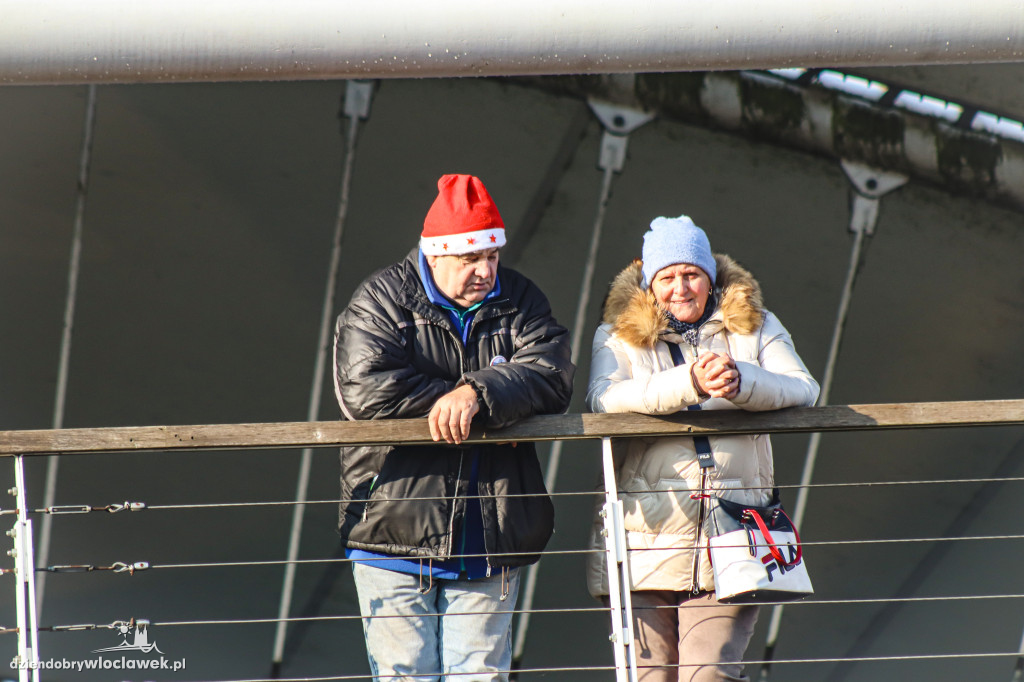 Dziewiąta edycja Mikołajkowego Przepływania Wisły