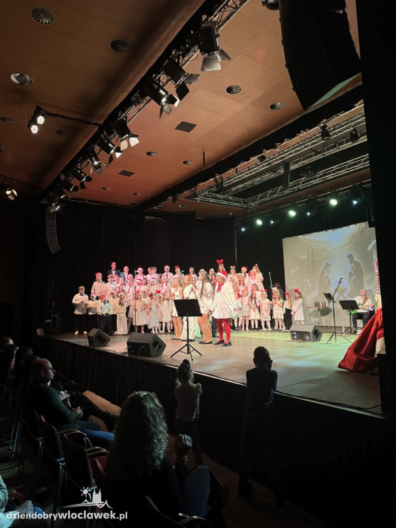 Świąteczny koncert Zespołu Szkół nr 11 w Browarze B.