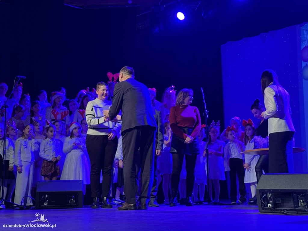 Świąteczny koncert Zespołu Szkół nr 11 w Browarze B.