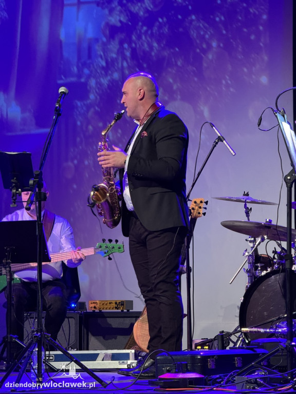 Świąteczny koncert Zespołu Szkół nr 11 w Browarze B.