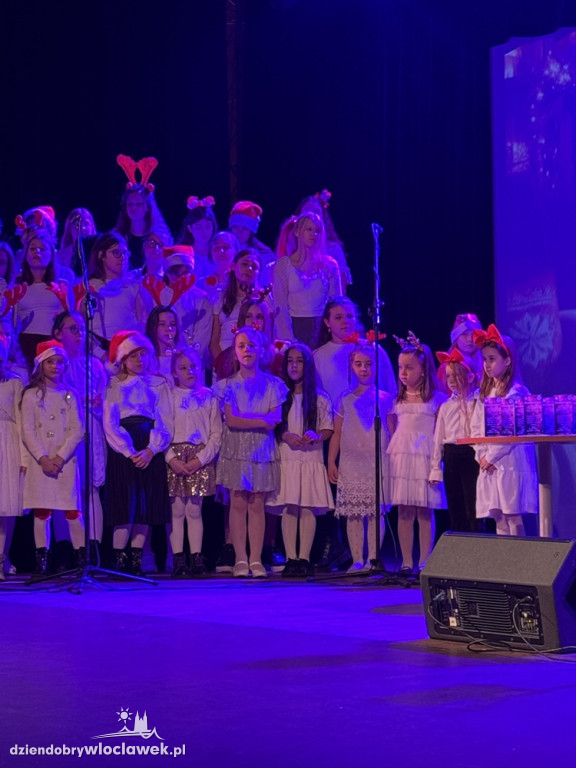 Świąteczny koncert Zespołu Szkół nr 11 w Browarze B.