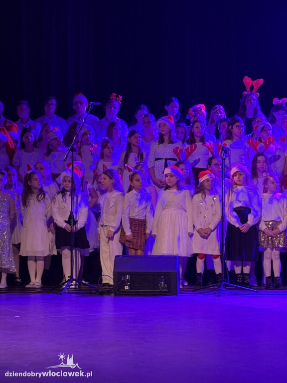 Świąteczny koncert Zespołu Szkół nr 11 w Browarze B.