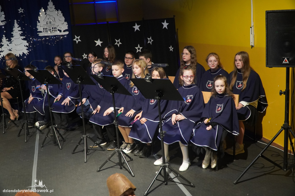 Koncert kolęd w Szkole Podstawowej nr 5