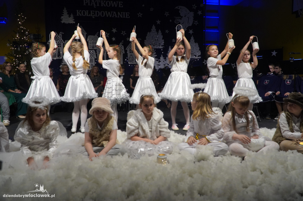 Koncert kolęd w Szkole Podstawowej nr 5