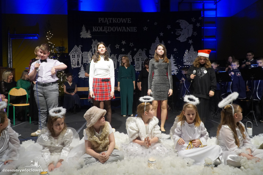 Koncert kolęd w Szkole Podstawowej nr 5