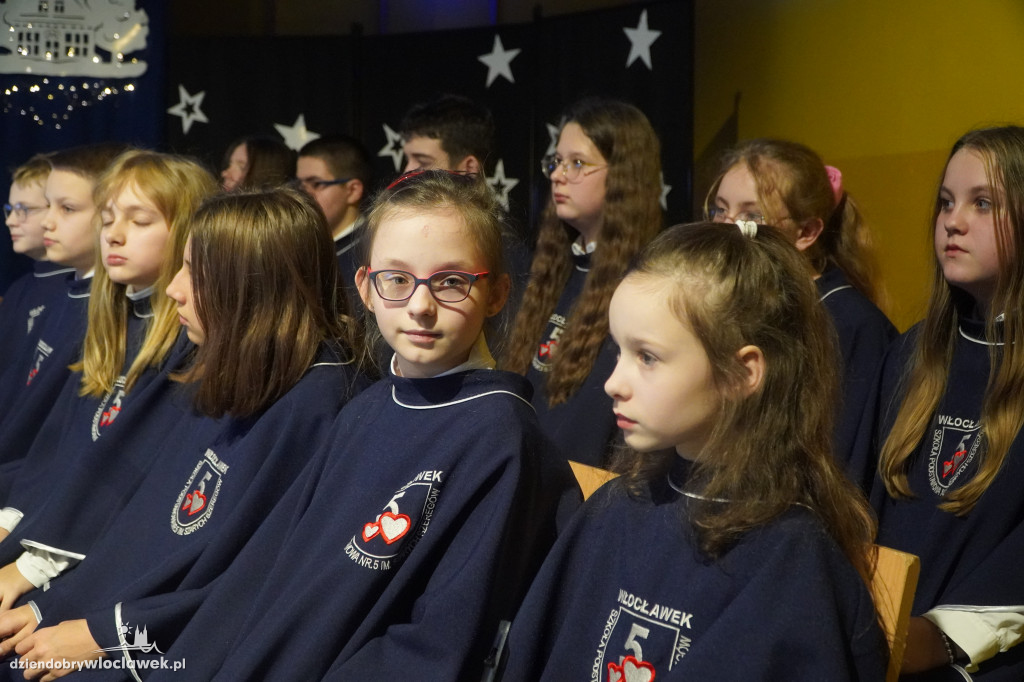 Koncert kolęd w Szkole Podstawowej nr 5