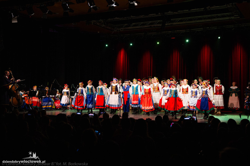 Koncert Zespołu Pieśni i Tańca Kujawy