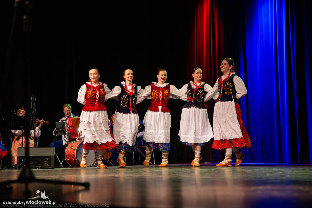 Koncert Zespołu Pieśni i Tańca Kujawy