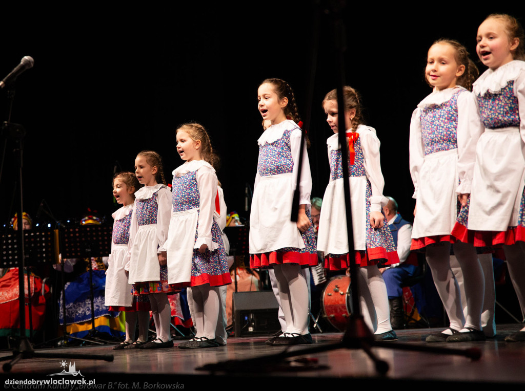 Koncert Zespołu Pieśni i Tańca Kujawy