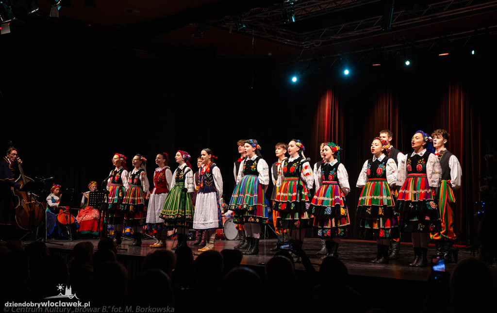 Koncert Zespołu Pieśni i Tańca Kujawy