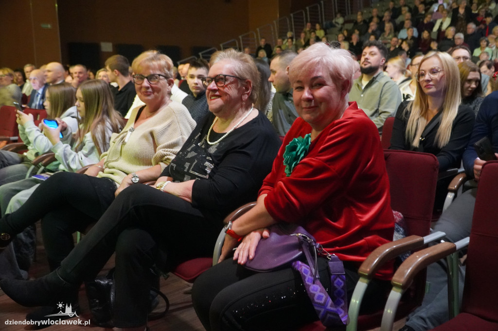 Koncert Zespołu Pieśni i Tańca Kujawy