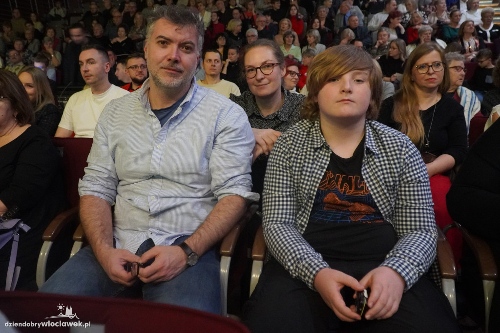 Koncert Zespołu Pieśni i Tańca Kujawy