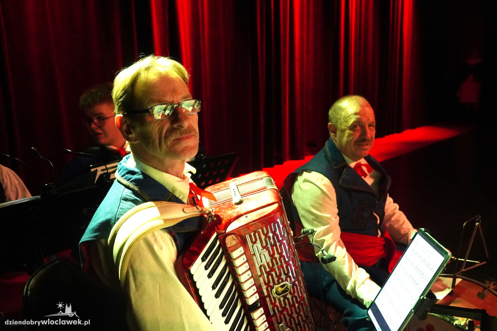 Koncert Zespołu Pieśni i Tańca Kujawy