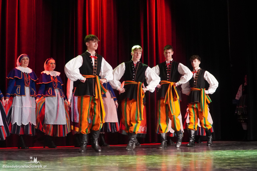 Koncert Zespołu Pieśni i Tańca Kujawy
