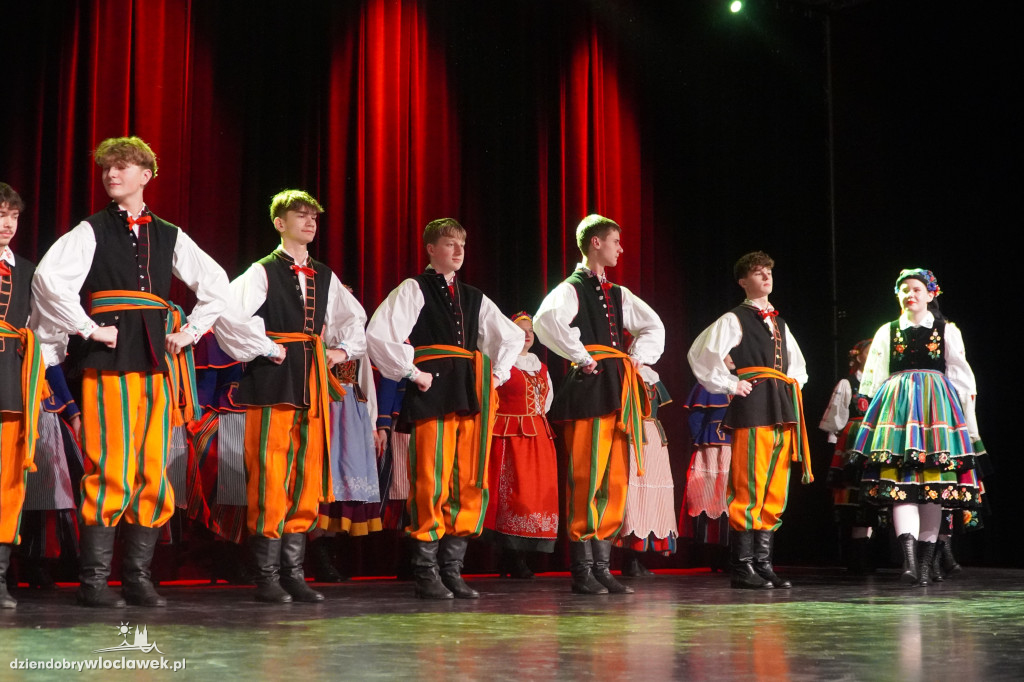 Koncert Zespołu Pieśni i Tańca Kujawy
