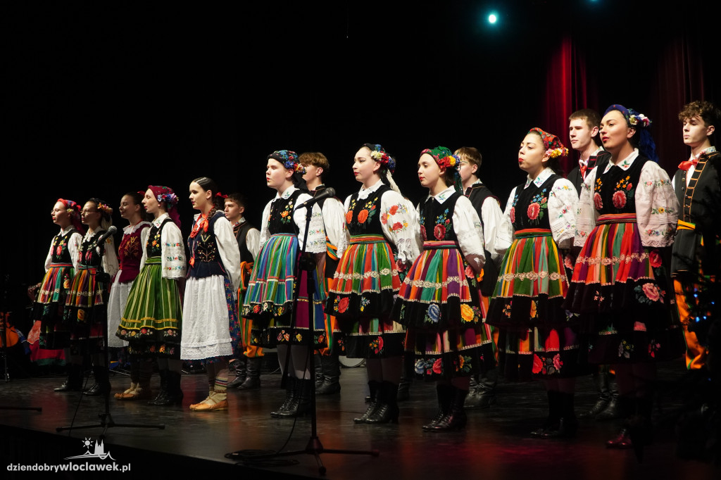 Koncert Zespołu Pieśni i Tańca Kujawy