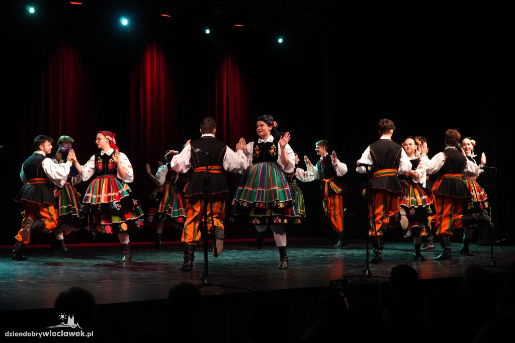 Koncert Zespołu Pieśni i Tańca Kujawy