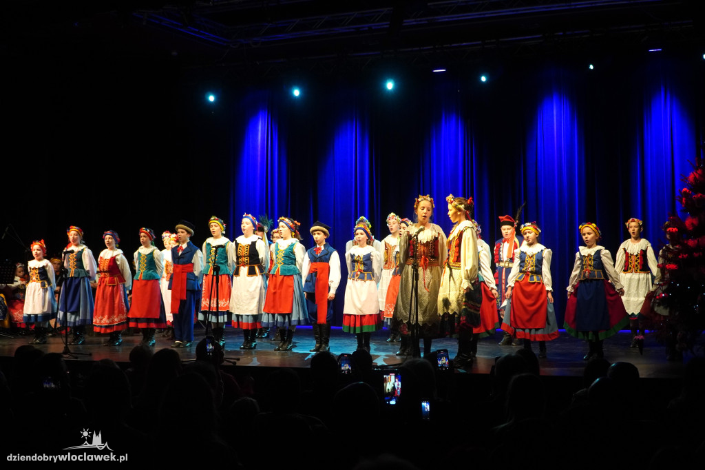 Koncert Zespołu Pieśni i Tańca Kujawy
