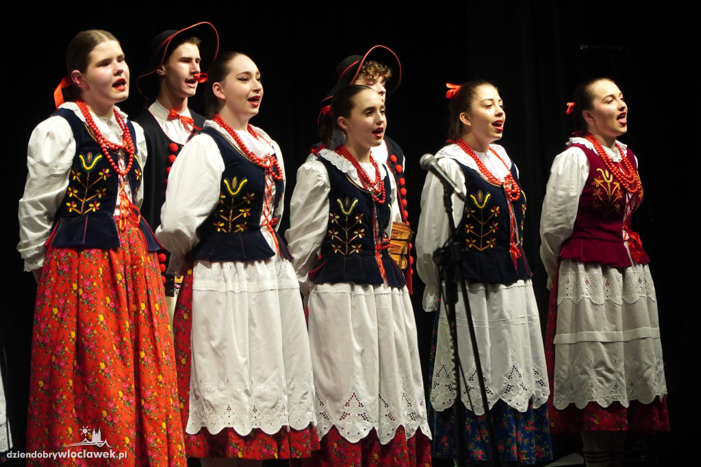 Koncert Zespołu Pieśni i Tańca Kujawy