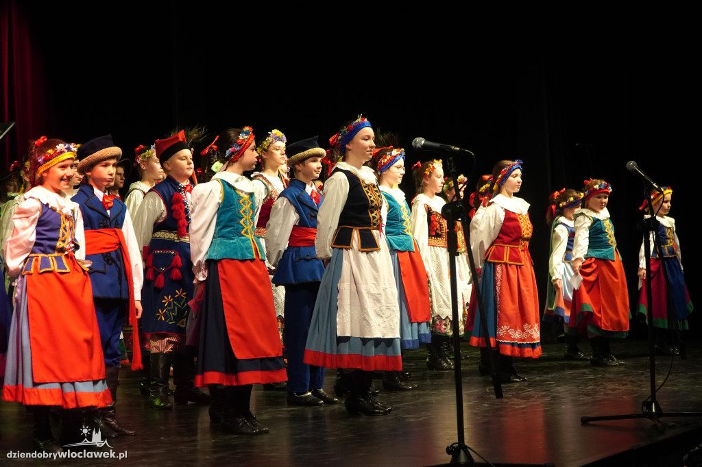 Koncert Zespołu Pieśni i Tańca Kujawy