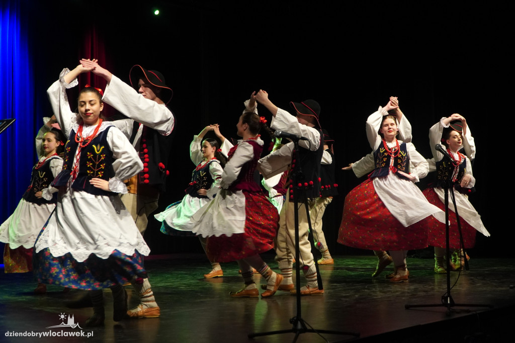 Koncert Zespołu Pieśni i Tańca Kujawy