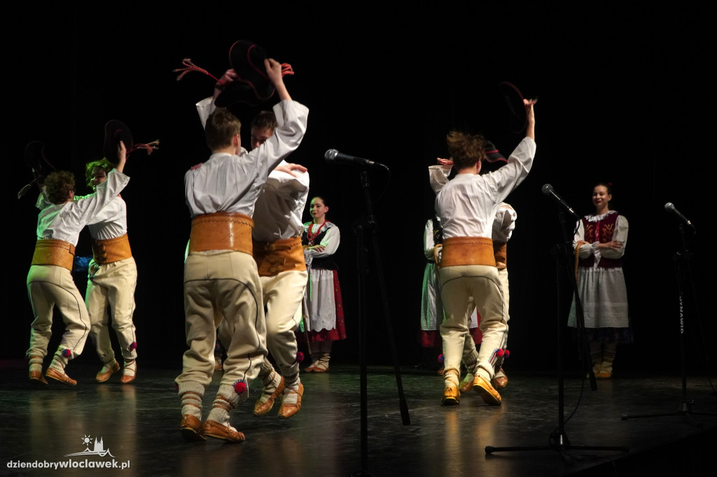 Koncert Zespołu Pieśni i Tańca Kujawy