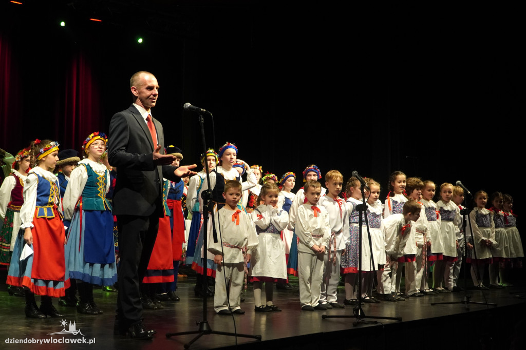 Koncert Zespołu Pieśni i Tańca Kujawy