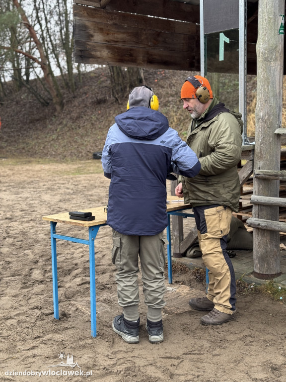 Wystrzałowe zakończenie 2024 roku na strzelnicy
