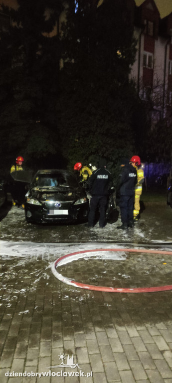 Pożar hybrydowego lexusa