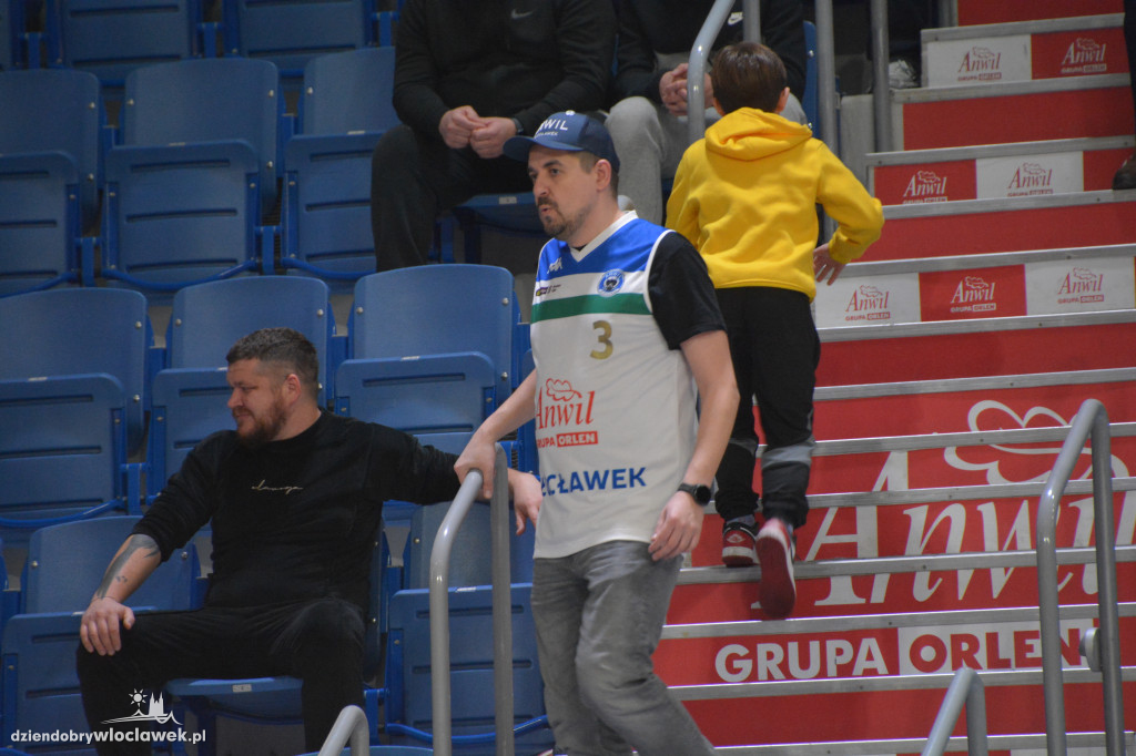 Kibice na meczu Anwil vs. King