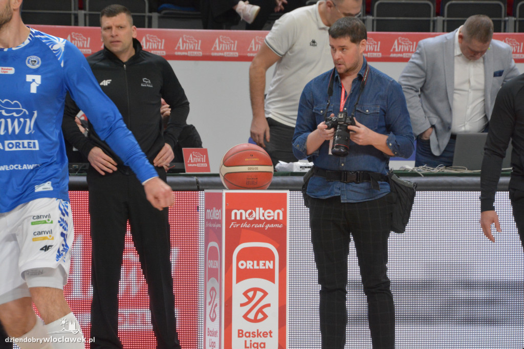 Kibice na meczu Anwil vs. King