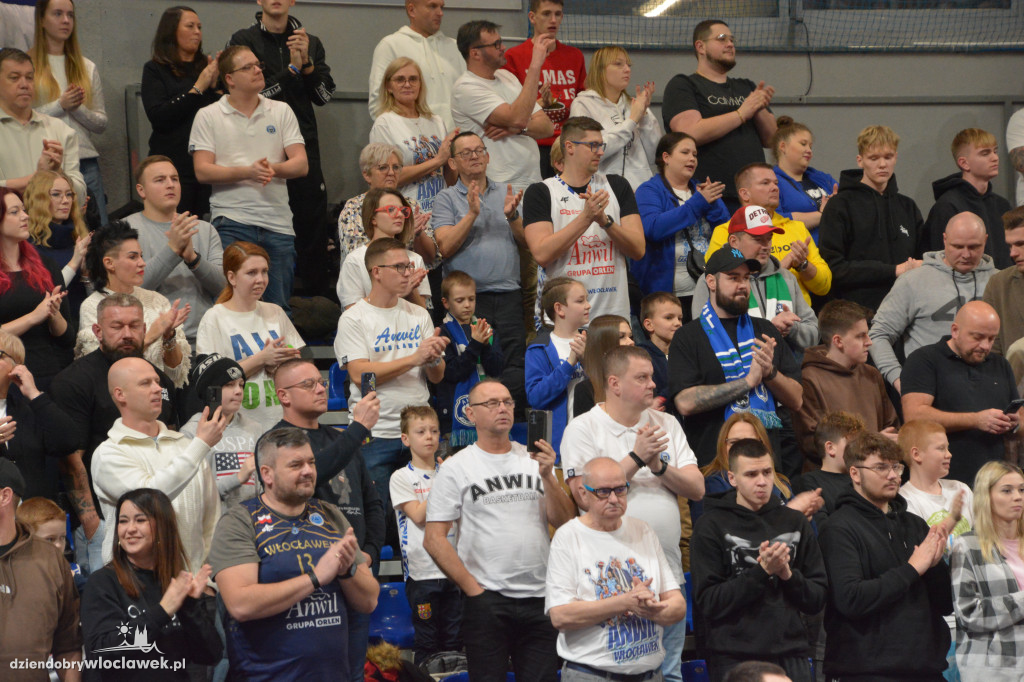 Kibice na meczu Anwil vs. King