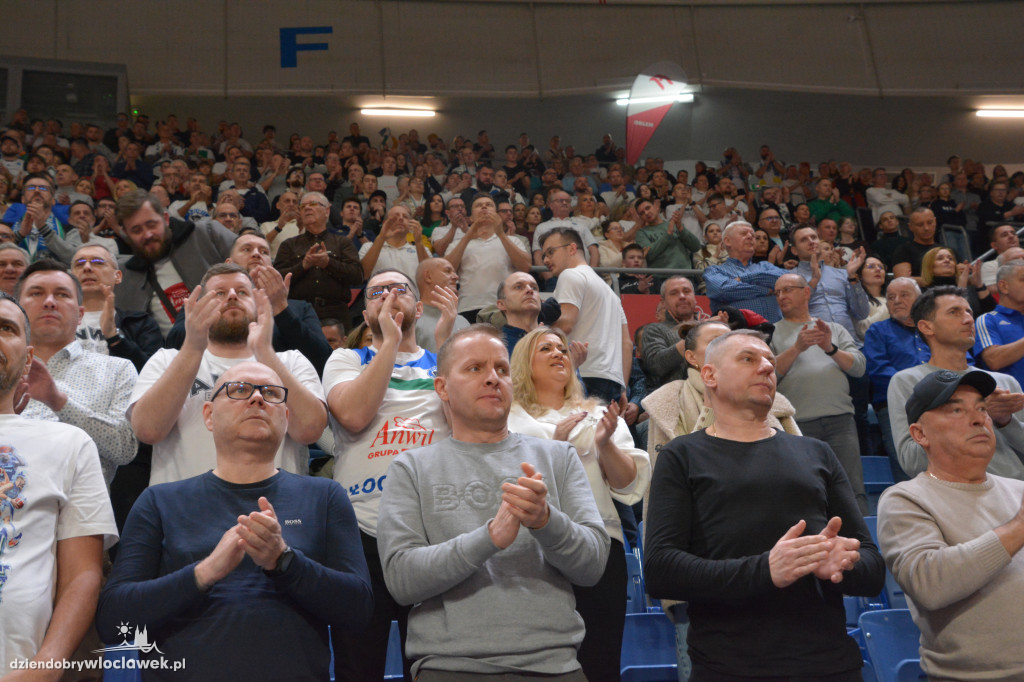 Kibice na meczu Anwil vs. King