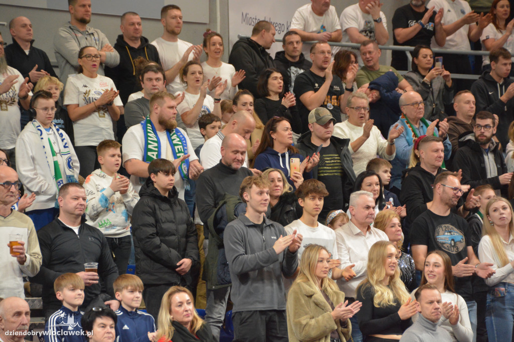 Kibice na meczu Anwil vs. King