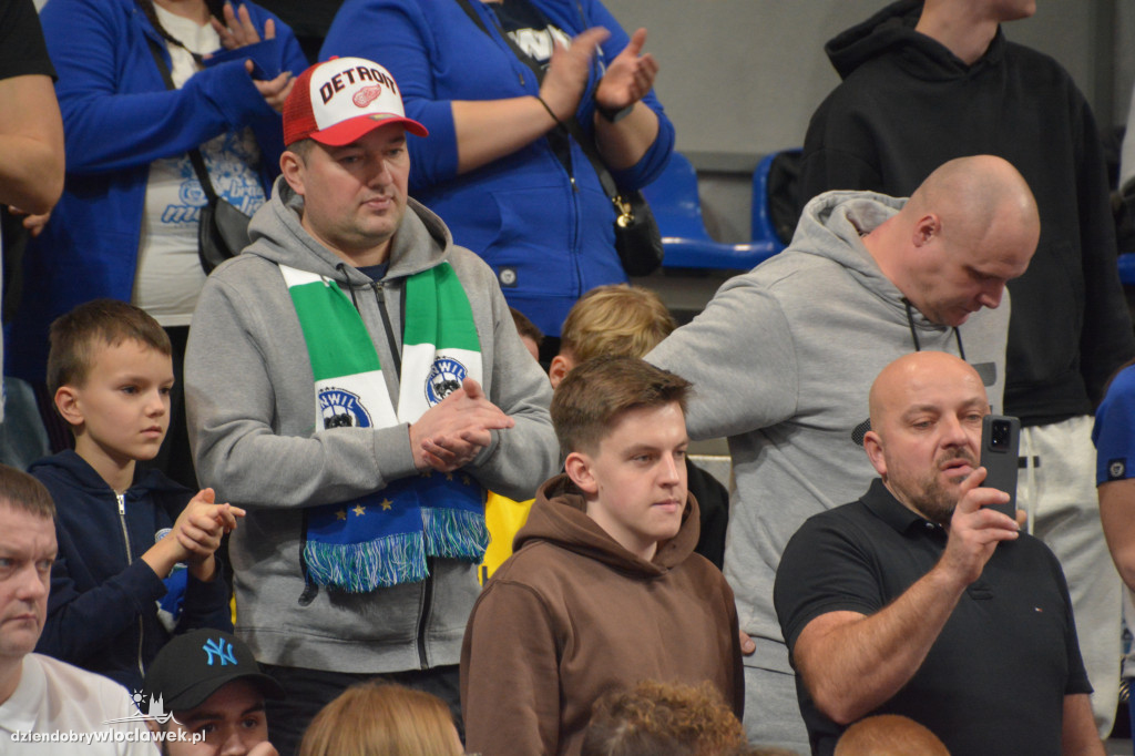 Kibice na meczu Anwil vs. King