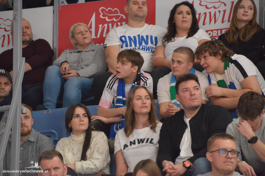 Kibice na meczu Anwil vs. King