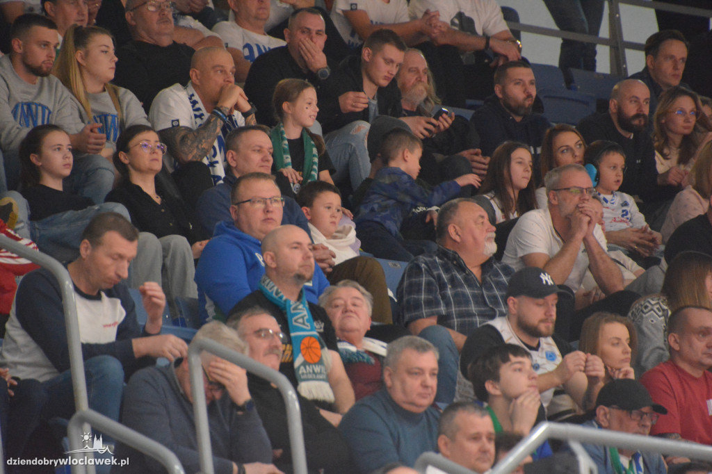 Kibice na meczu Anwil vs. King