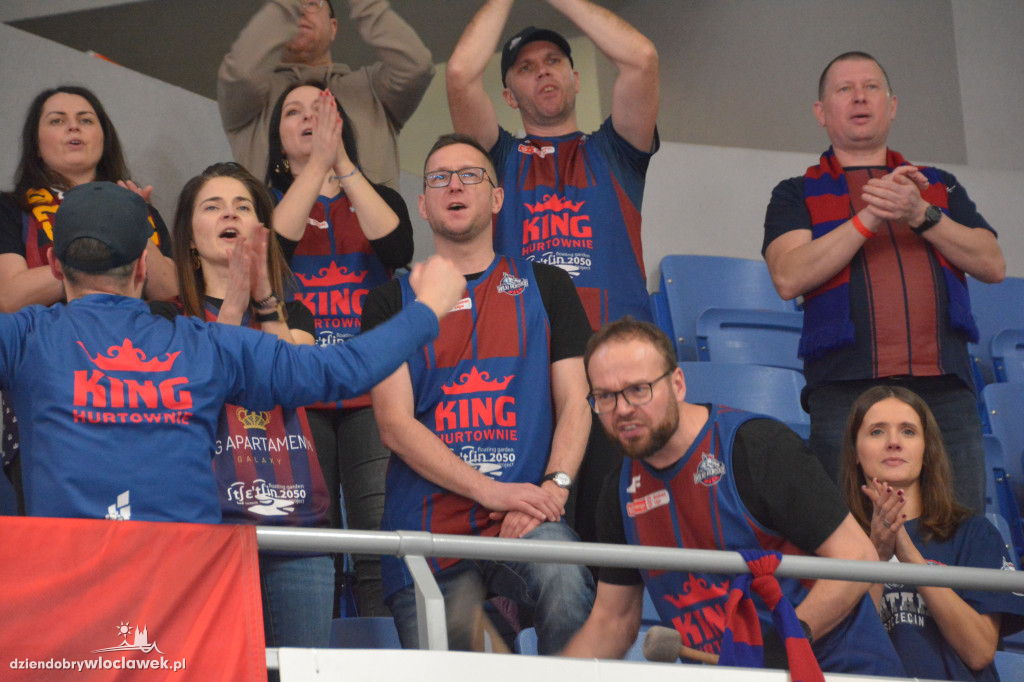 Kibice na meczu Anwil vs. King