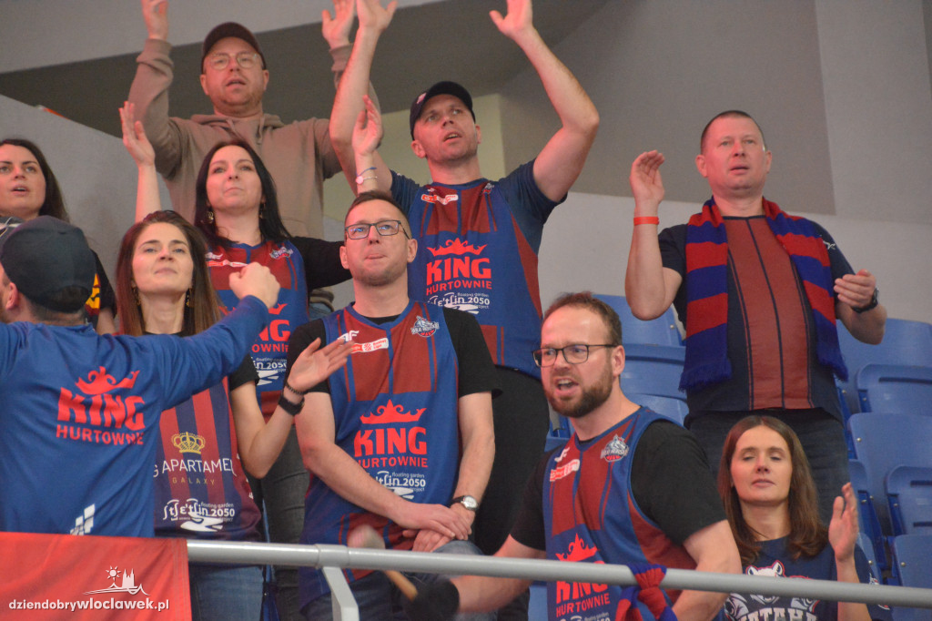 Kibice na meczu Anwil vs. King