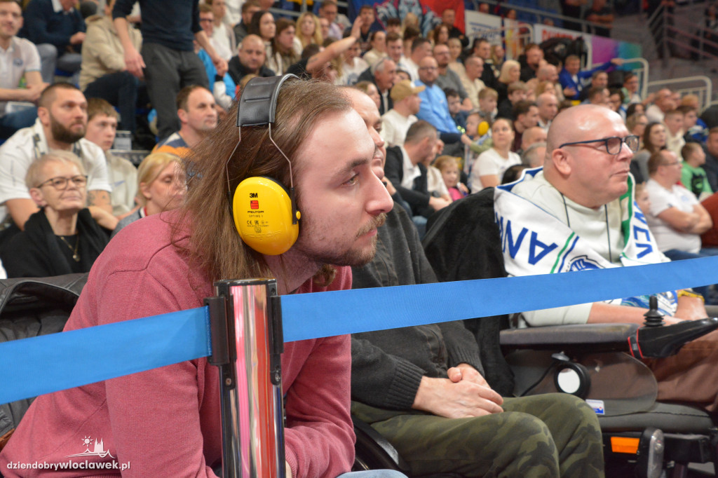 Kibice na meczu Anwil vs. King