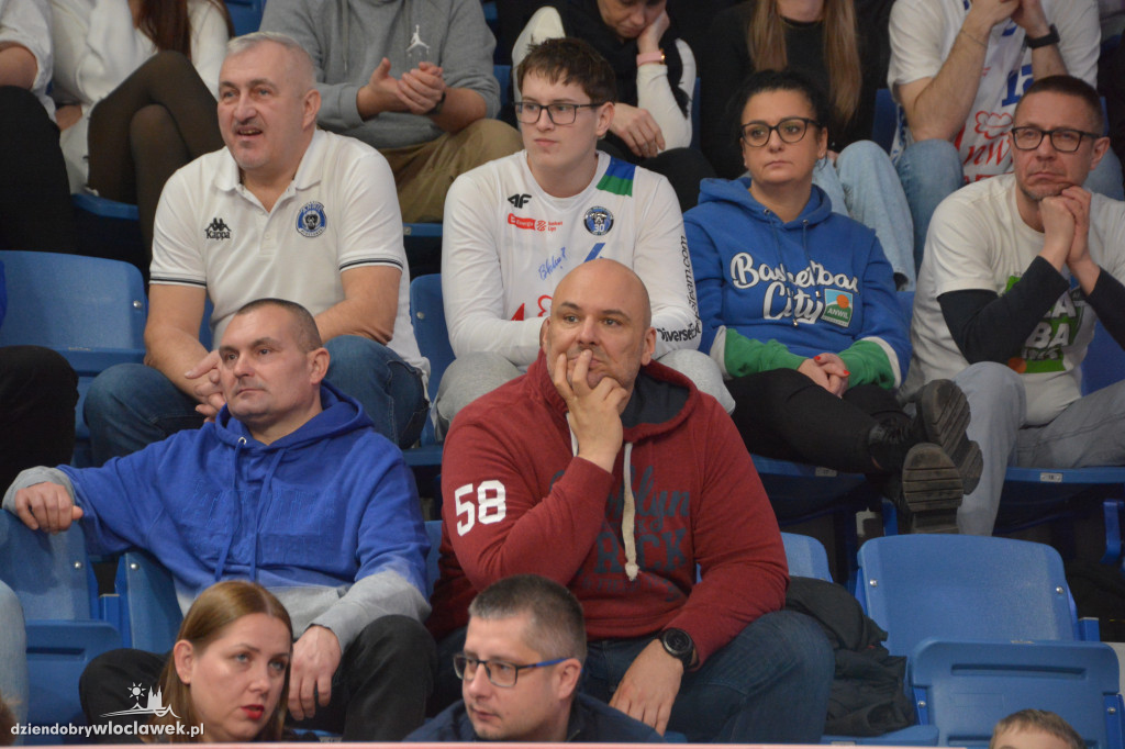 Kibice na meczu Anwil vs. King
