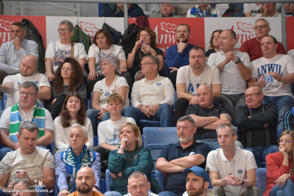 Kibice na meczu Anwil vs. King